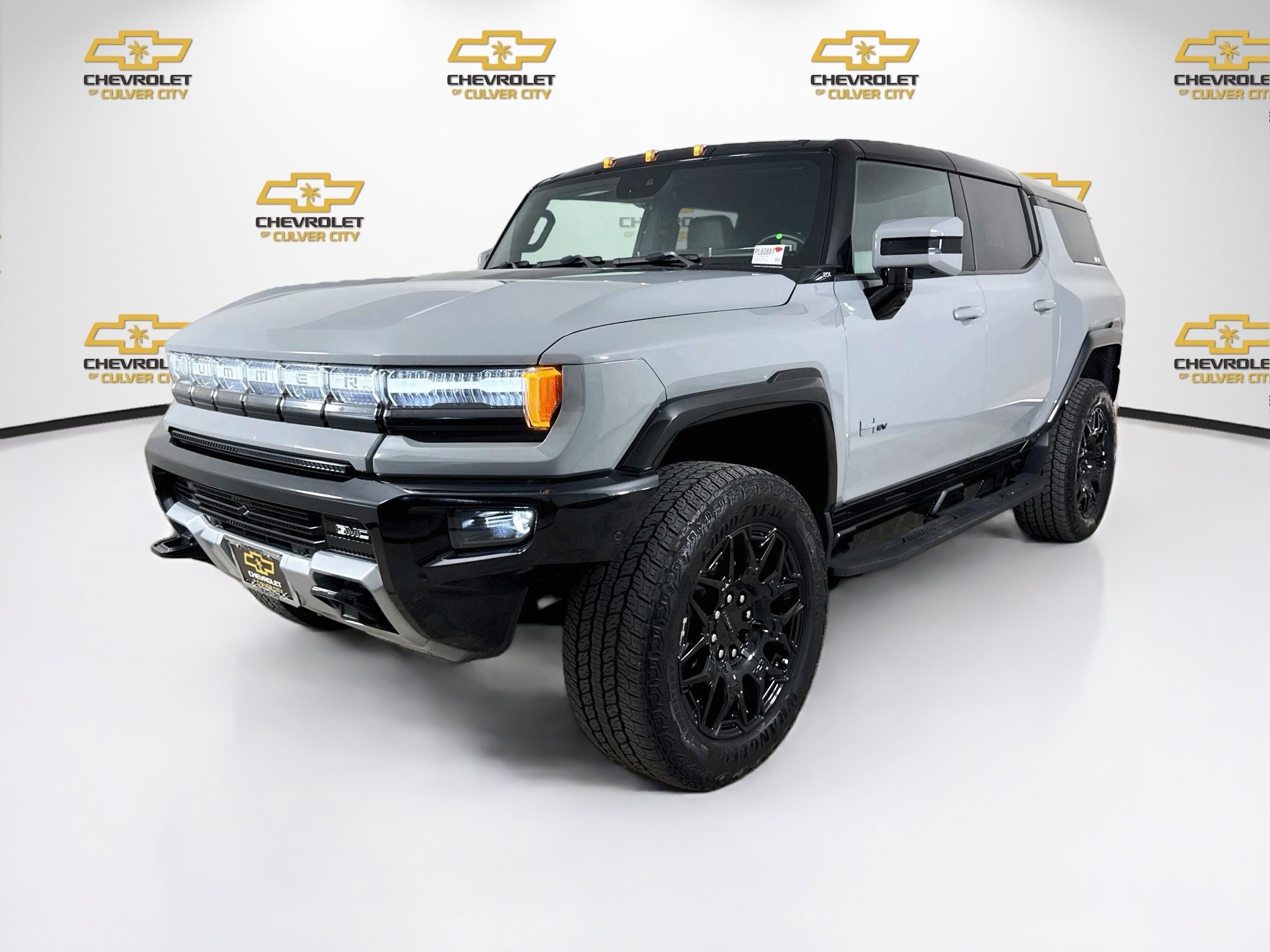 Used 2025 GMC Hummer EV 2X AWD/4WD image 3