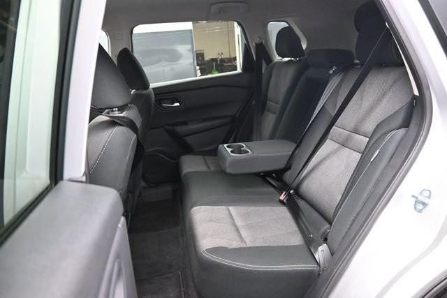 Used 2025 Nissan Rogue SV AWD/4WD image 13