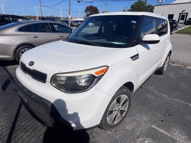Used 2015 Kia Soul FWD image 1