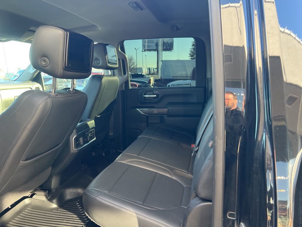 Used 2020 Chevrolet Silverado 3500 LTZ w/ LTZ Premium Package image 15