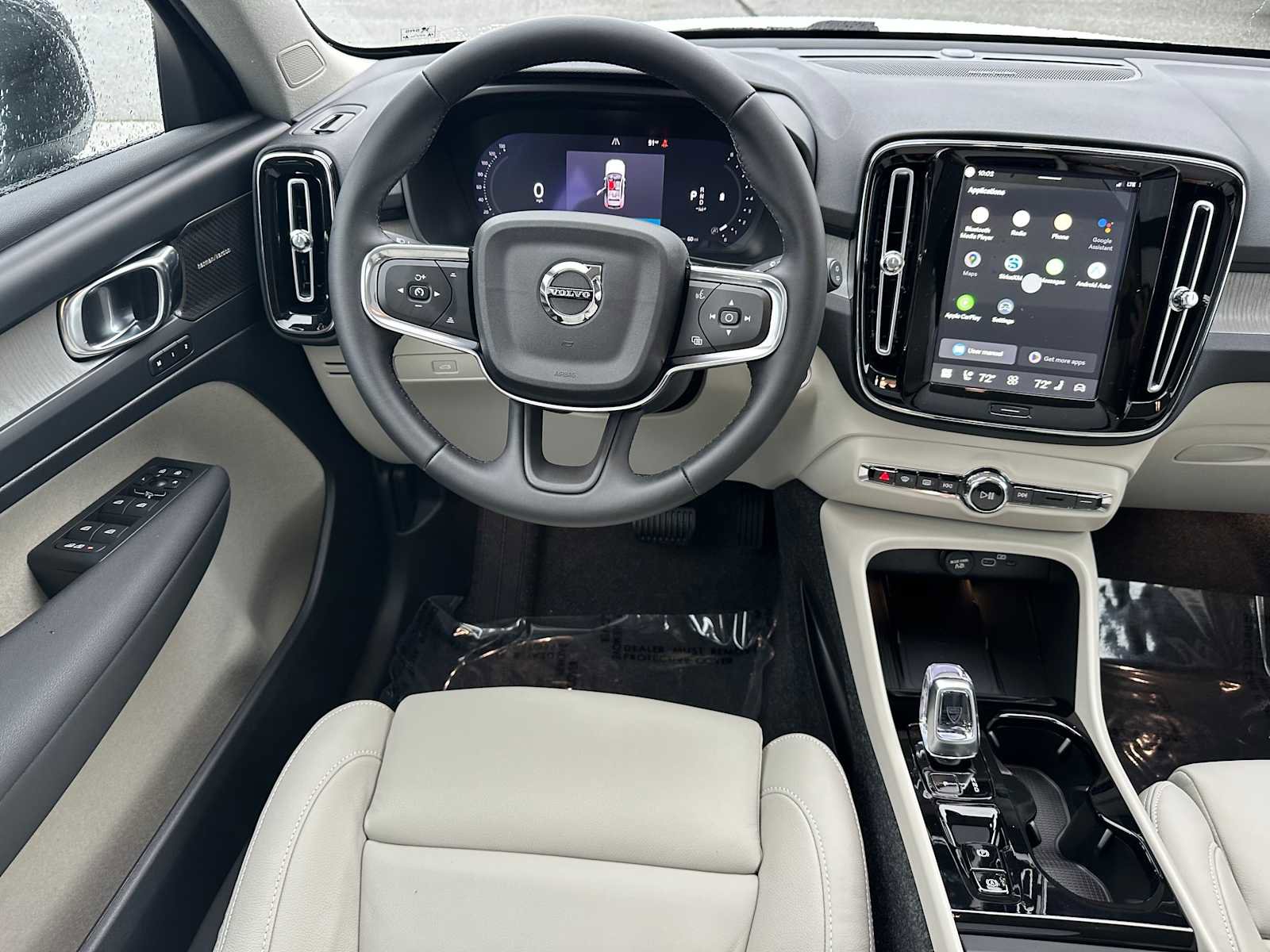 New 2026 Volvo XC40 B5 Ultra w/ Climate Package image 17