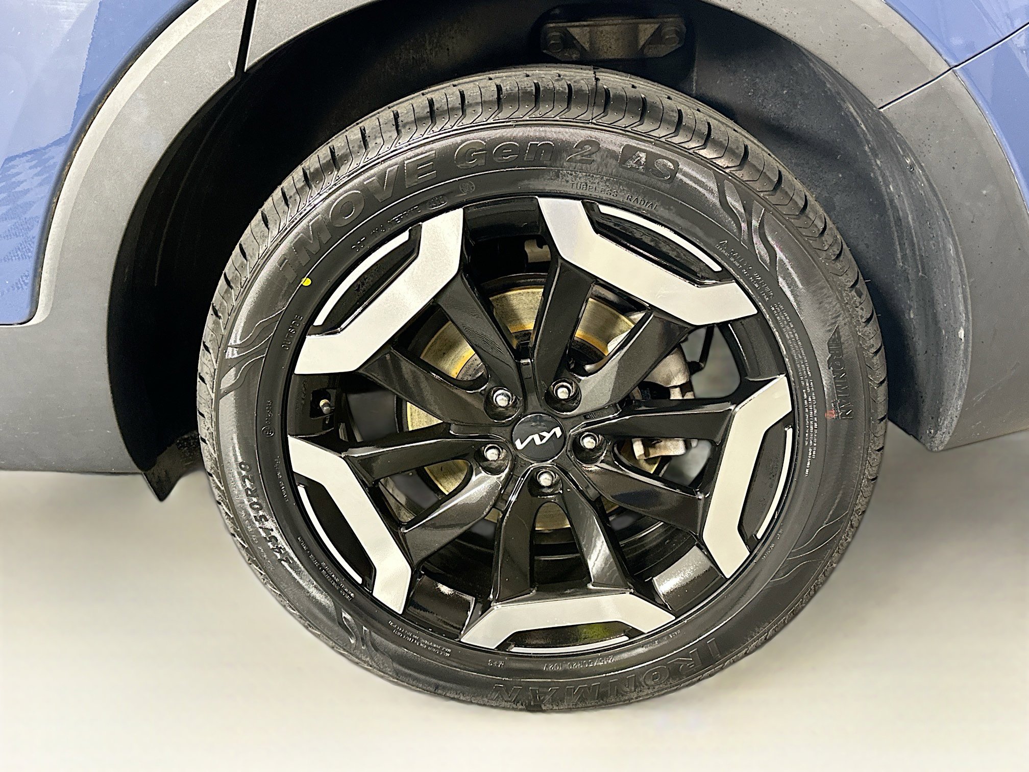 Used 2023 Kia Telluride S image 11