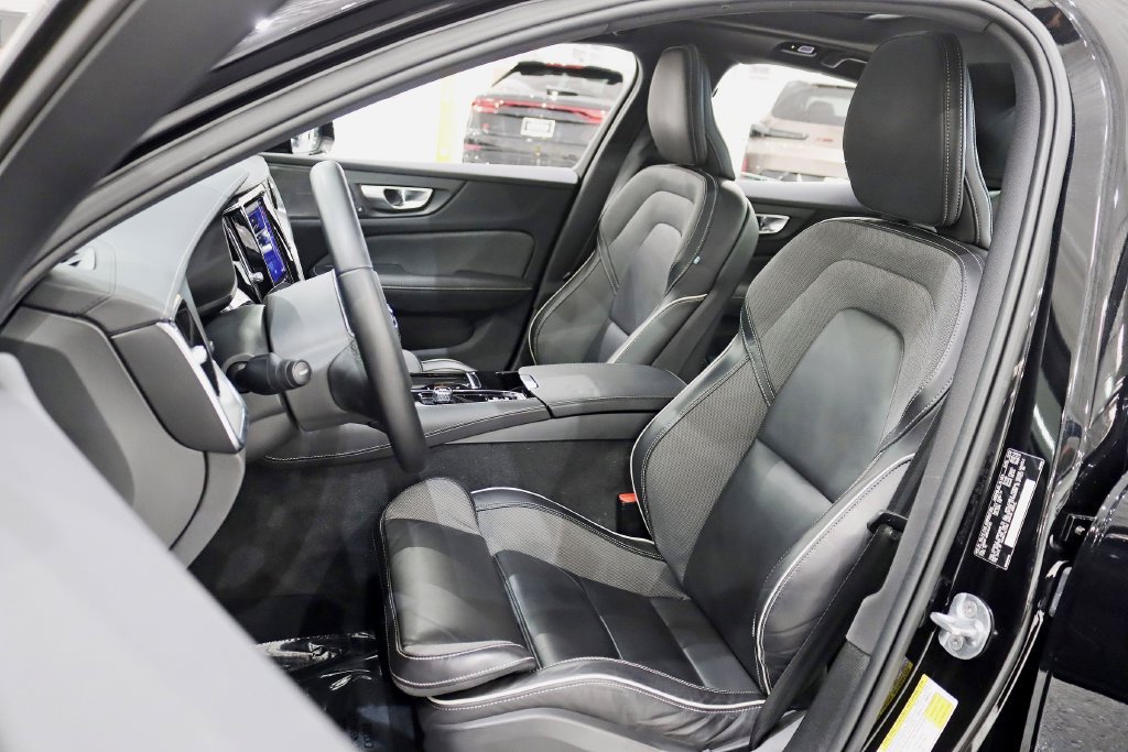 Used 2024 Volvo S60 T8 Ultimate w/ Climate Package AWD/4WD image 29