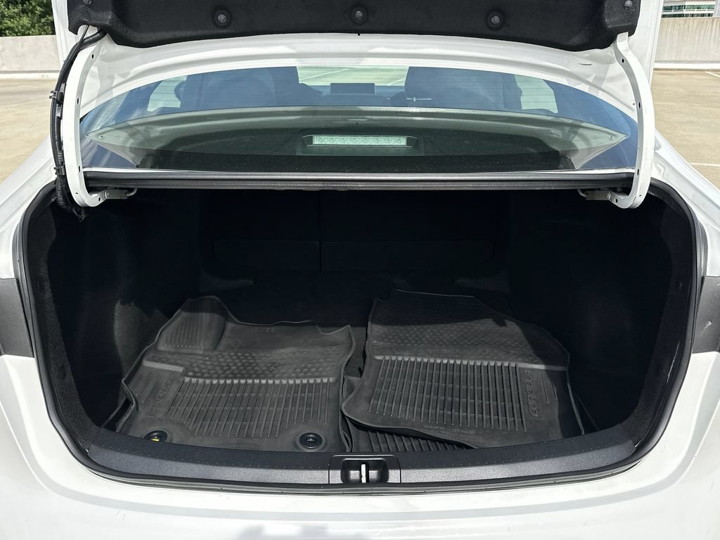 Used 2020 Toyota Corolla SE FWD image 6