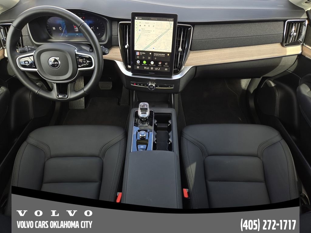 Certified 2025 Volvo XC90 B6 Plus image 25
