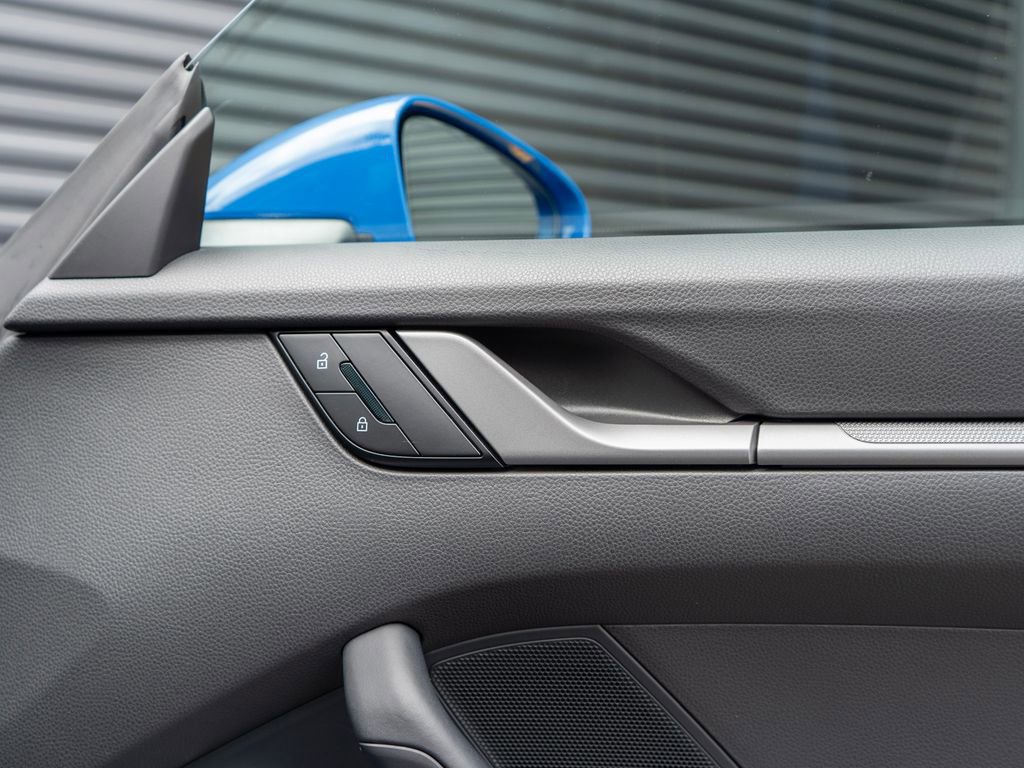 Certified 2025 Porsche 911 Carrera T image 33