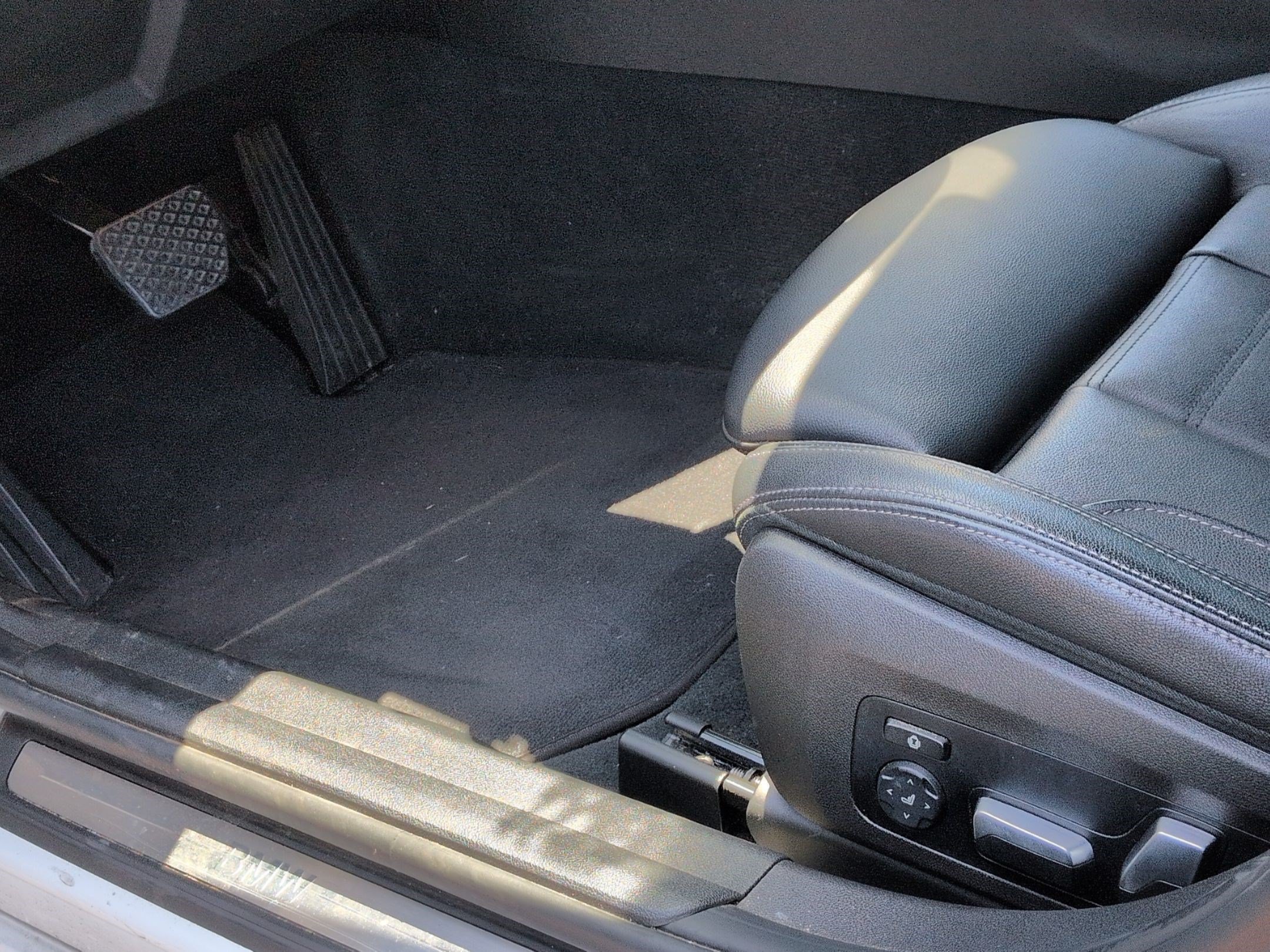 Certified 2023 BMW 330i Sedan w/ Premium Package RWD image 17