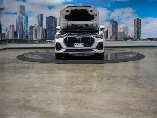 Used 2022 Audi Q3 2.0T Premium w/ Convenience Package AWD/4WD image 4