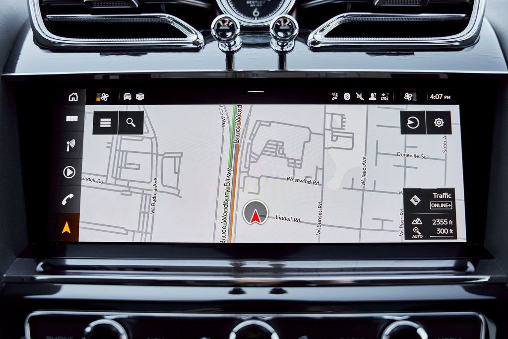 Used 2022 Bentley Bentayga image 73