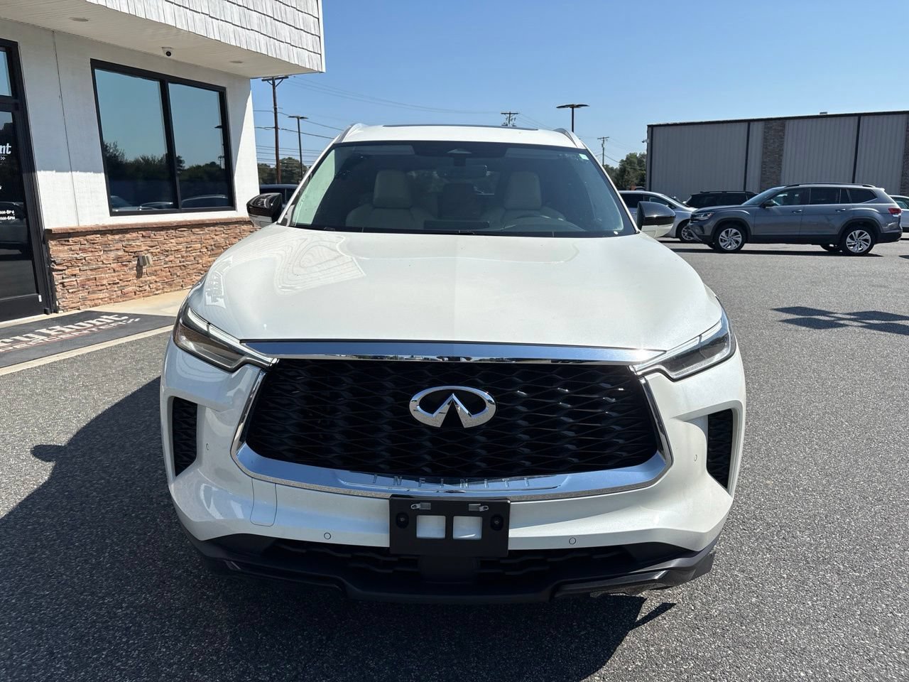 Used 2023 INFINITI QX60 Luxe w/ Cargo Package AWD/4WD image 12