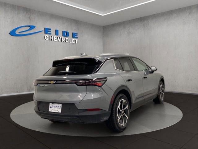 New 2026 Chevrolet Equinox EV LT image 4