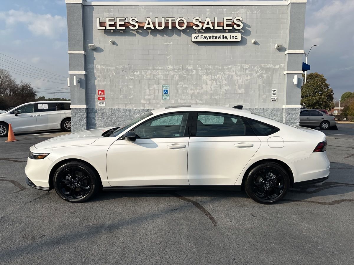 Used 2025 Honda Accord SE image 4