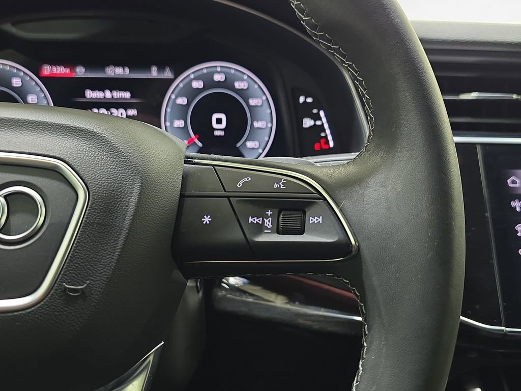 Used 2025 Audi Q8 Premium Plus AWD/4WD image 21