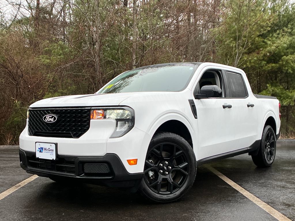 Used 2025 Ford Maverick XLT w/ Black Appearance Package image 1