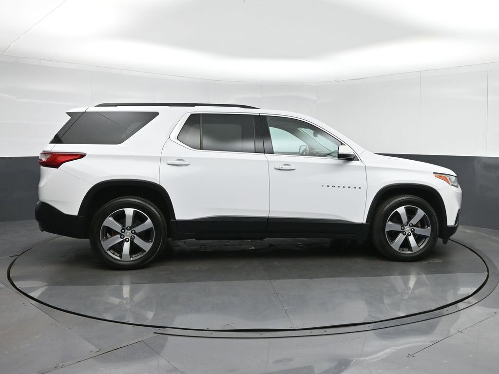 Used 2019 Chevrolet Traverse LT w/ LT Premium Package image 8