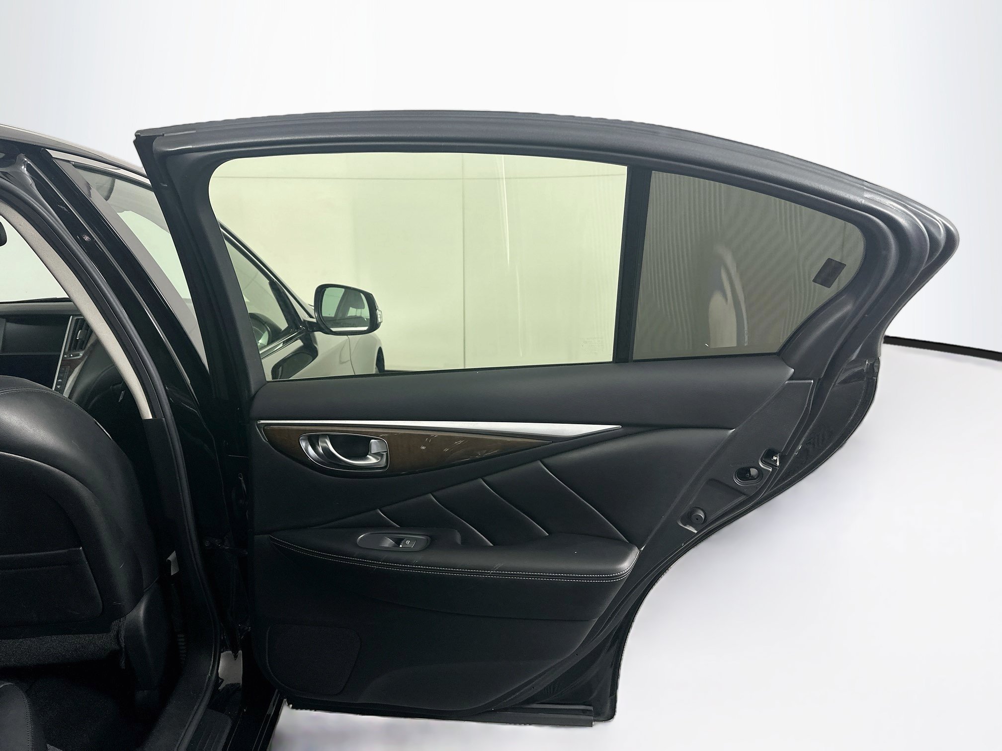 Used 2018 INFINITI Q50 Luxe RWD image 29