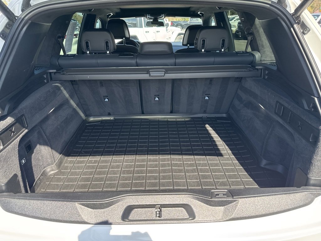 Used 2022 BMW X5 M50i w/ Executive Package image 12