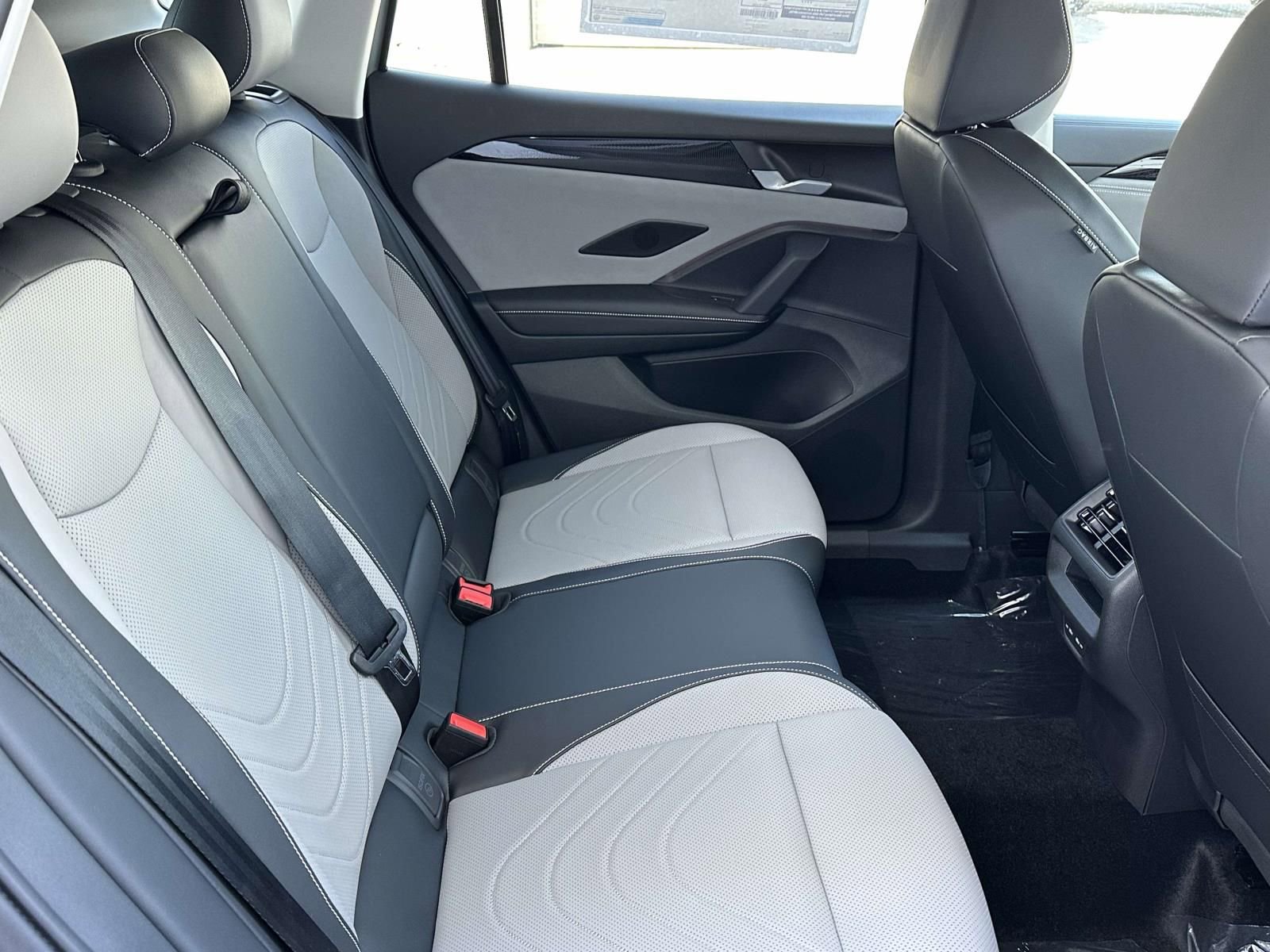 New 2026 Volkswagen Tiguan SE image 15