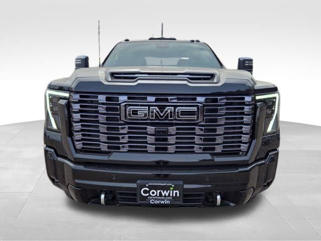New 2026 GMC Sierra 2500 Denali Ultimate w/ LPO, Black Badging Package image 4