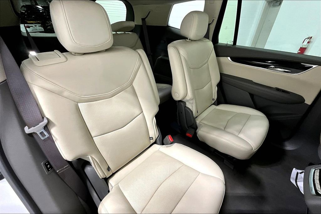 Used 2021 Cadillac XT6 Premium Luxury image 36