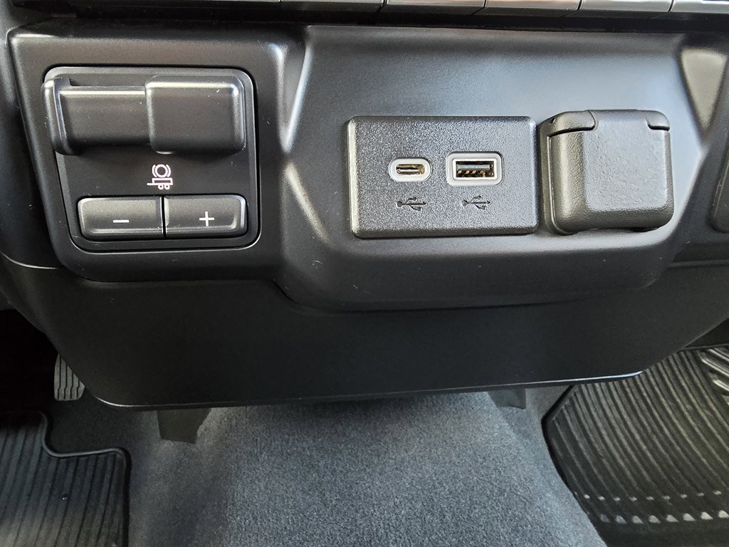 Used 2021 Chevrolet Silverado 1500 LT w/ Work Truck Package image 22