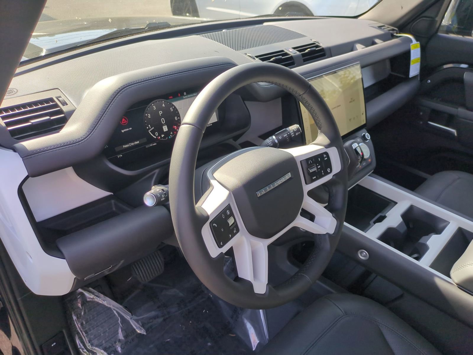 New 2026 Land Rover Defender 110 X-Dynamic SE image 16