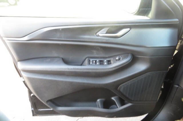 New 2025 Jeep Grand Cherokee L Laredo w/ Luxury Tech Group I image 19