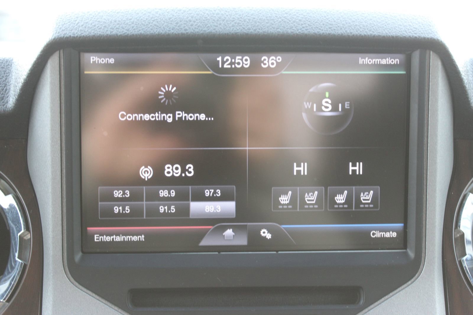 Used 2013 Ford F350 Lariat w/ Lariat Interior Pkg image 29