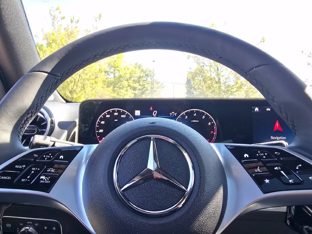 New 2026 Mercedes-Benz GLB 250 4MATIC image 28