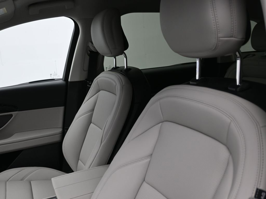 New 2026 Lincoln Nautilus Premier image 14