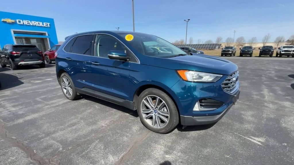 Used 2020 Ford Edge Titanium image 2