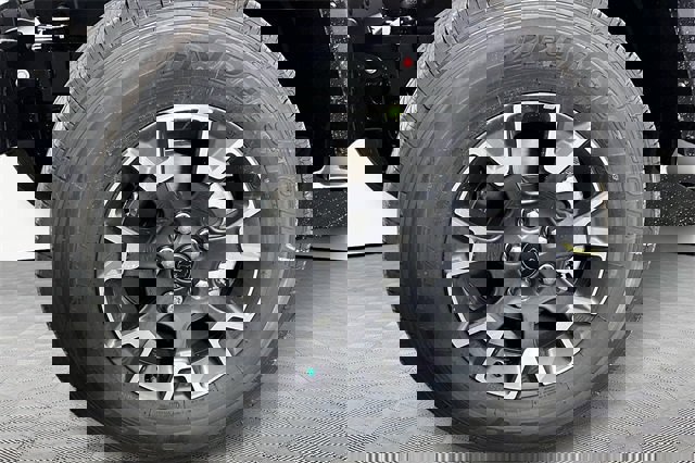 New 2026 Jeep Gladiator Sahara image 13