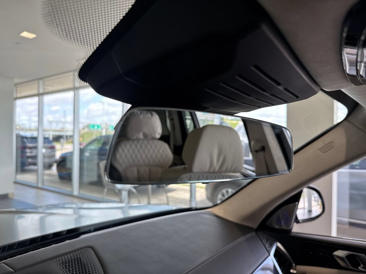 New 2027 BMW X7 M60i AWD/4WD image 39