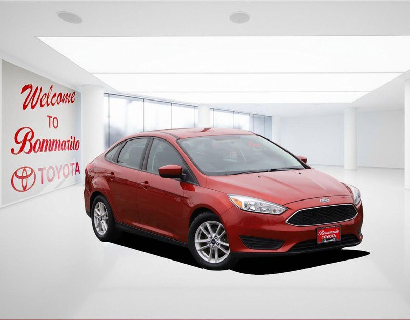 Used 2018 Ford Focus SE image 2
