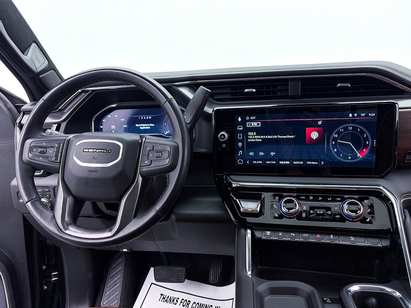 Used 2025 GMC Sierra 2500 Denali Ultimate image 9