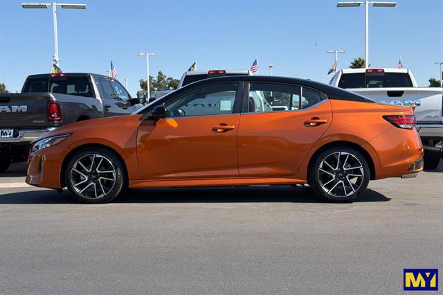 Used 2025 Nissan Sentra SR FWD image 7