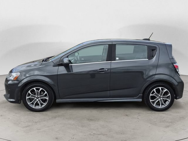 Used 2018 Chevrolet Sonic LT w/ True North Edition FWD image 2