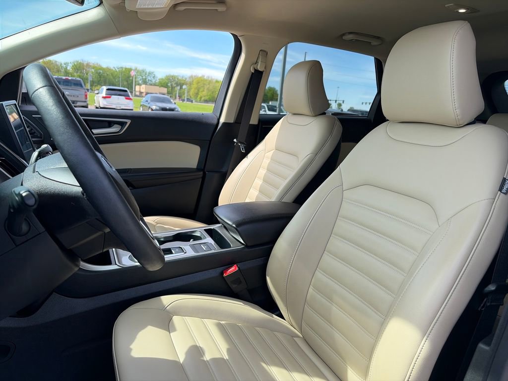 Used 2024 Ford Edge SEL w/ Convenience Package AWD/4WD image 16