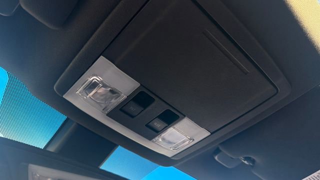 Used 2013 Ford Taurus SHO image 26