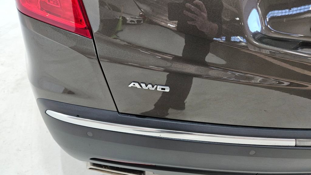 Used 2019 Cadillac XT5 Premium Luxury w/ Driver Assist Package image 39