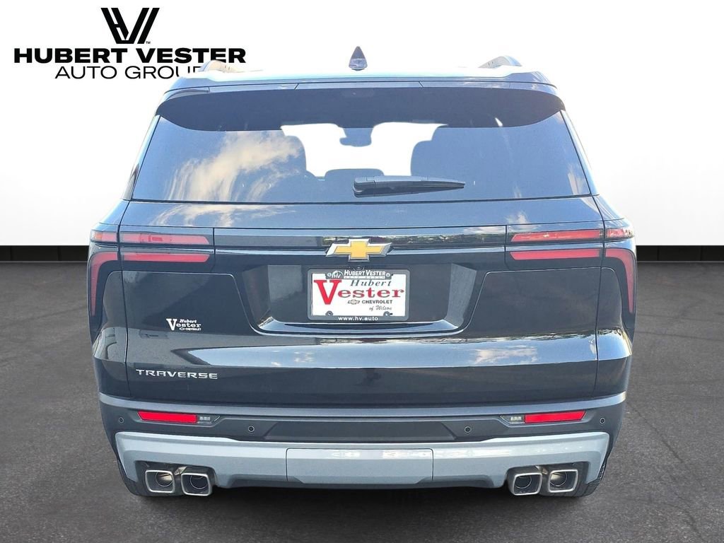 Used 2026 Chevrolet Traverse LT w/ Driver Confidence Package FWD image 7