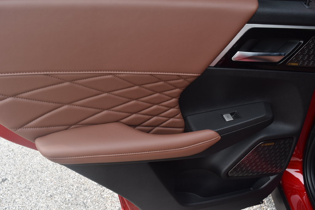New 2025 Mitsubishi Outlander AWD image 11