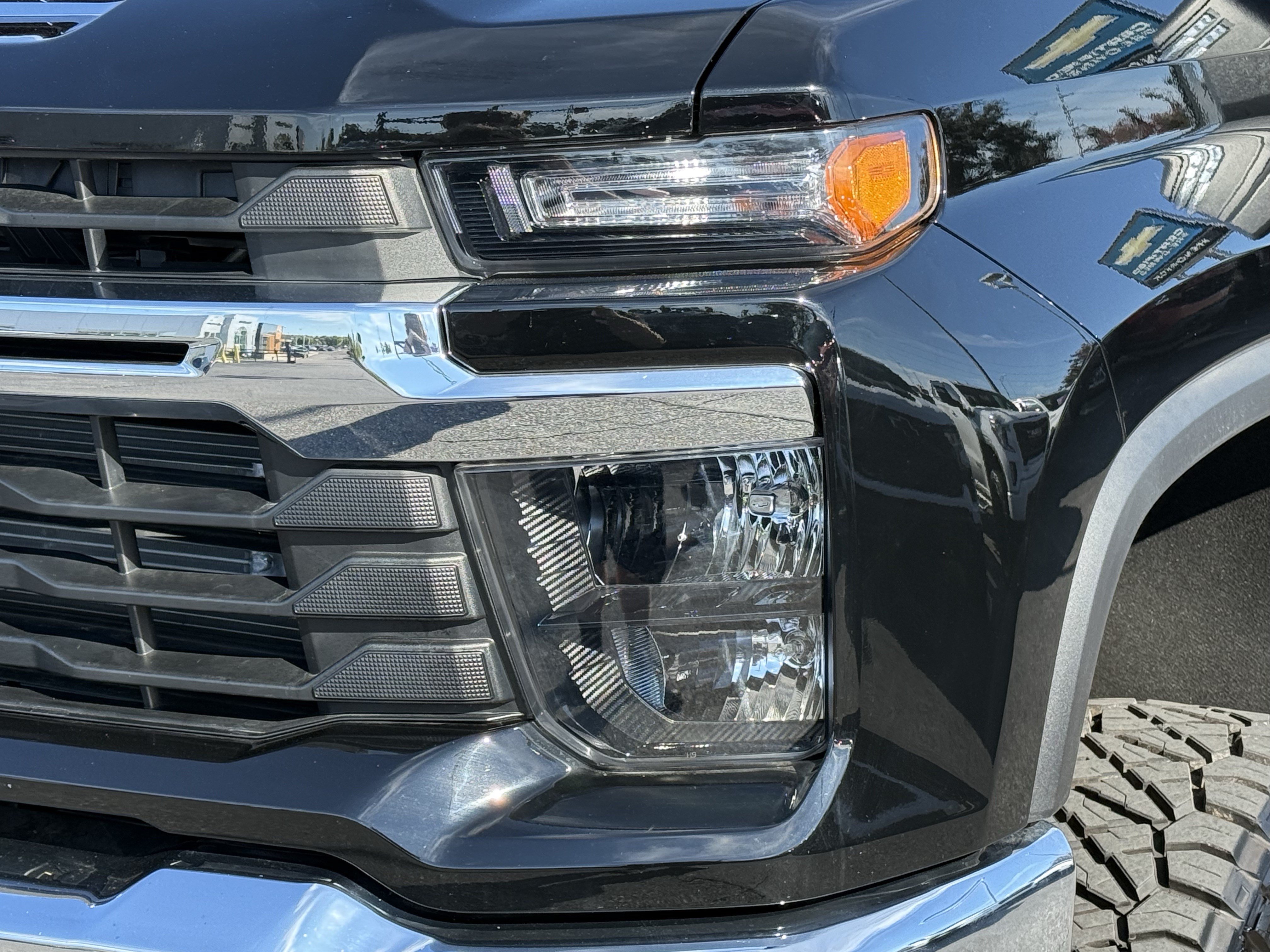 Used 2025 Chevrolet Silverado 2500 LT w/ All Star Edition AWD/4WD image 6