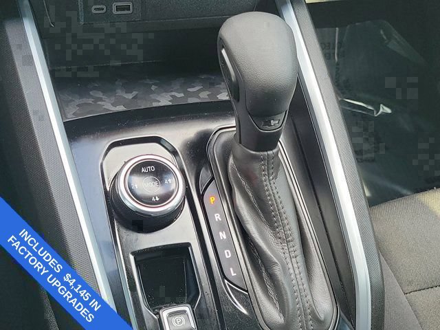Used 2023 Chevrolet Colorado Trail Boss w/ Technology Package AWD/4WD image 33
