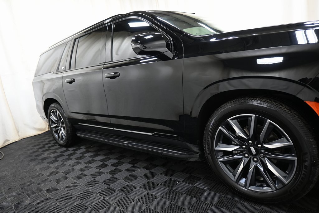 Used 2023 Cadillac Escalade ESV Sport Platinum image 12