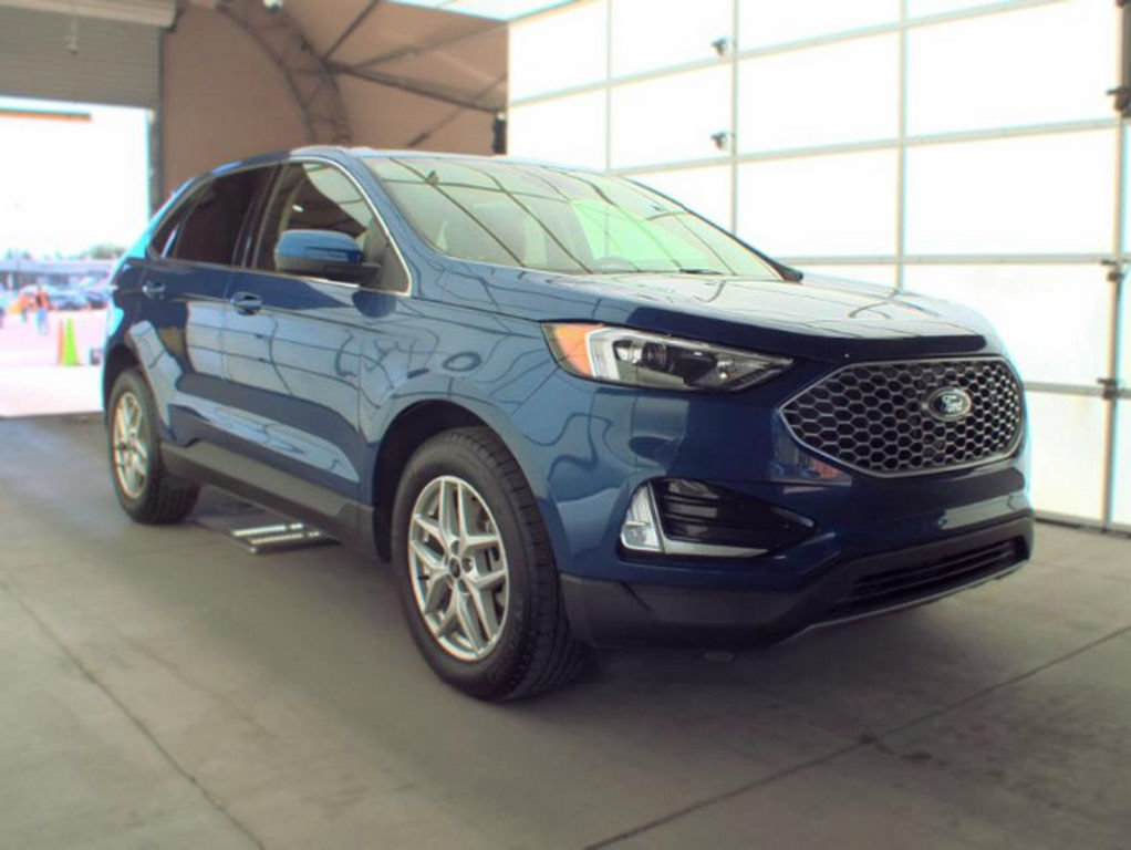 Used 2024 Ford Edge SEL w/ Convenience Package AWD/4WD image 4