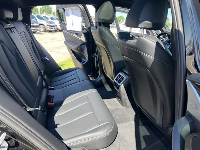 Used 2025 BMW X4 xDrive30i AWD/4WD image 18