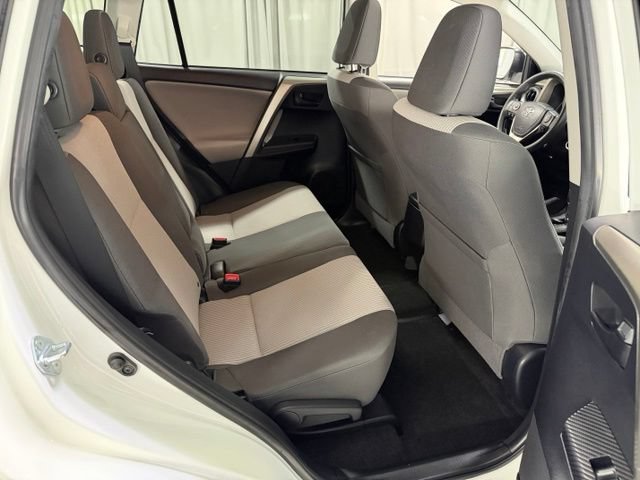Used 2015 Toyota RAV4 LE AWD/4WD image 8
