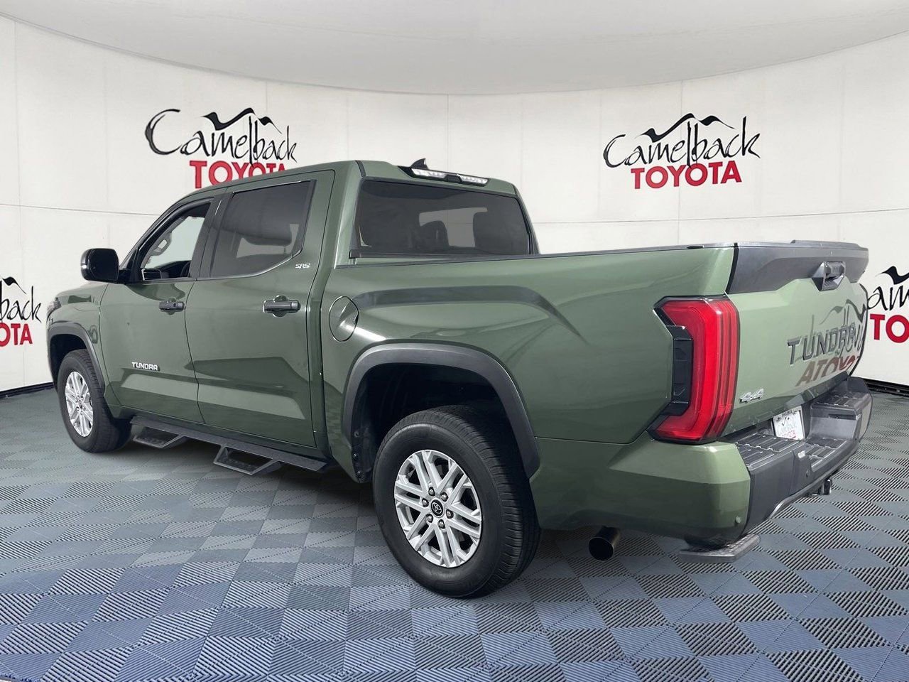 Used 2022 Toyota Tundra SR5 w/ SR5 Convenience Package AWD/4WD image 5