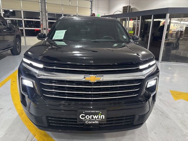 Used 2025 Chevrolet Traverse High Country w/ LPO, Floor Liner Package AWD/4WD image 3